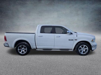 2017 RAM 1500 Laramie 4x4 Crew Cab 5'7" Box