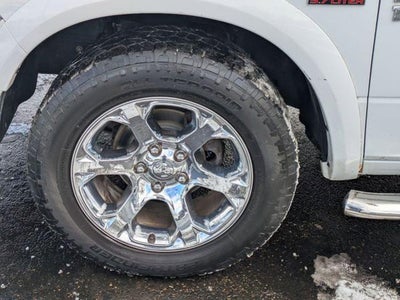 2017 RAM 1500 Laramie 4x4 Crew Cab 5'7" Box