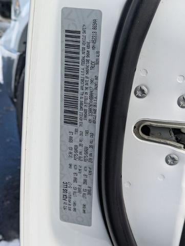 2017 RAM 1500 Laramie 4x4 Crew Cab 5'7" Box