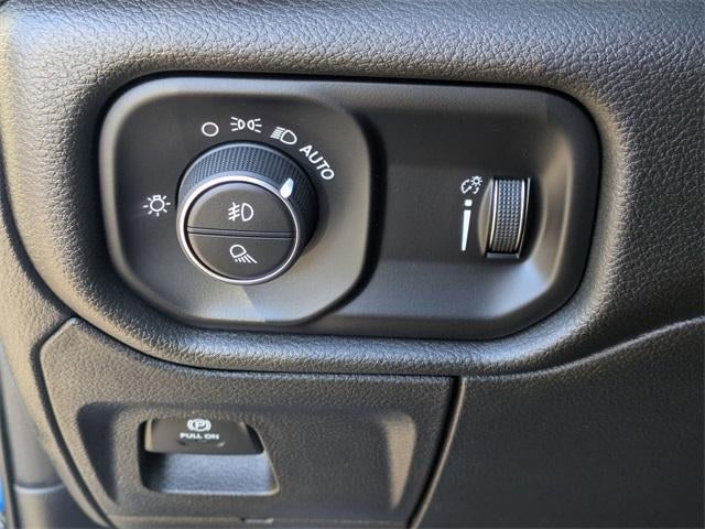 2025 RAM 1500 Tradesman 4x4 Quad Cab 6'4" Box