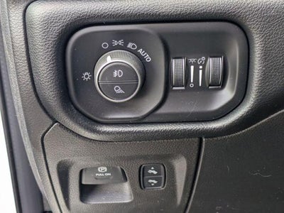 2019 RAM 1500 Big Horn/Lone Star 4x4 Crew Cab 5'7" Box