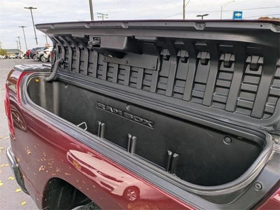 2020 RAM 1500 Big Horn 4x4 Crew Cab 5'7" Box