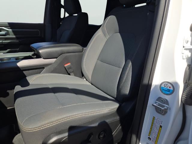 2022 RAM 1500 Big Horn 4x4 Crew Cab 5'7" Box