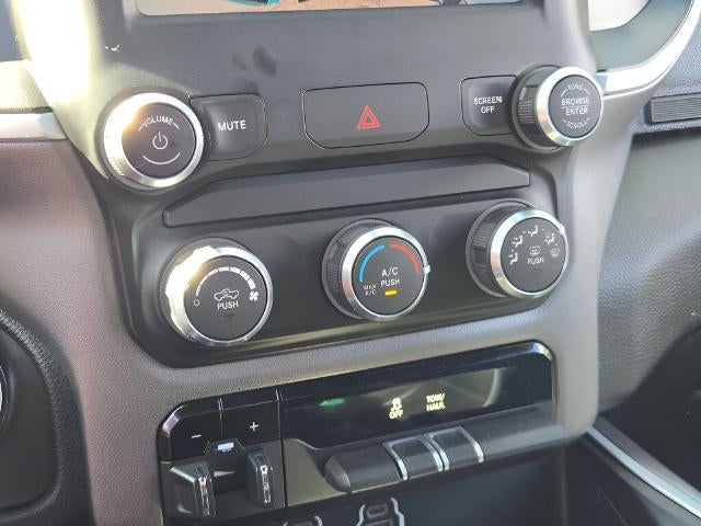2022 RAM 1500 Big Horn 4x4 Crew Cab 5'7" Box