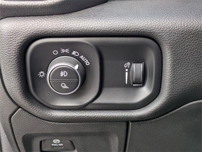 2023 RAM 1500 Big Horn 4x4 Crew Cab 5'7" Box