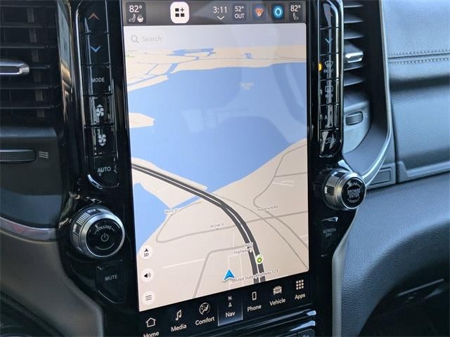 2022 RAM 1500 Laramie 4x4 Crew Cab 5'7" Box