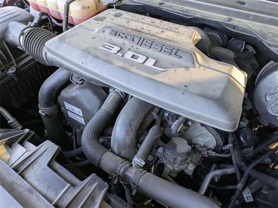 2022 RAM 1500 Laramie 4x4 Crew Cab 5'7" Box