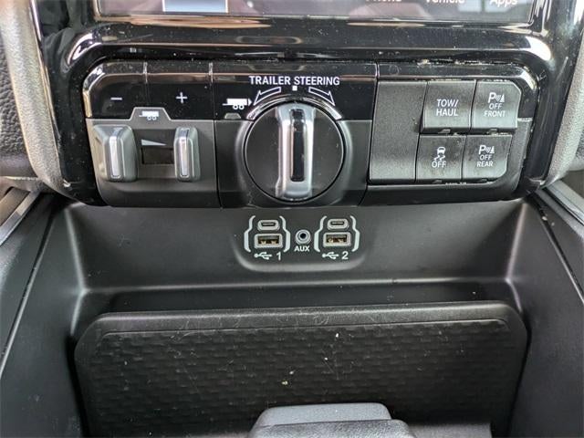 2023 RAM 1500 Laramie 4x4 Crew Cab 5'7" Box