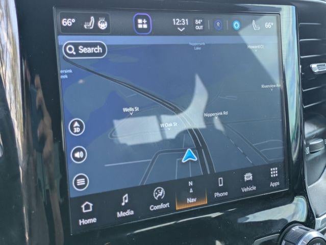 2022 RAM 1500 Laramie 4x4 Crew Cab 5'7" Box