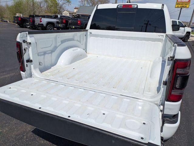 2022 RAM 1500 Laramie 4x4 Crew Cab 5'7" Box