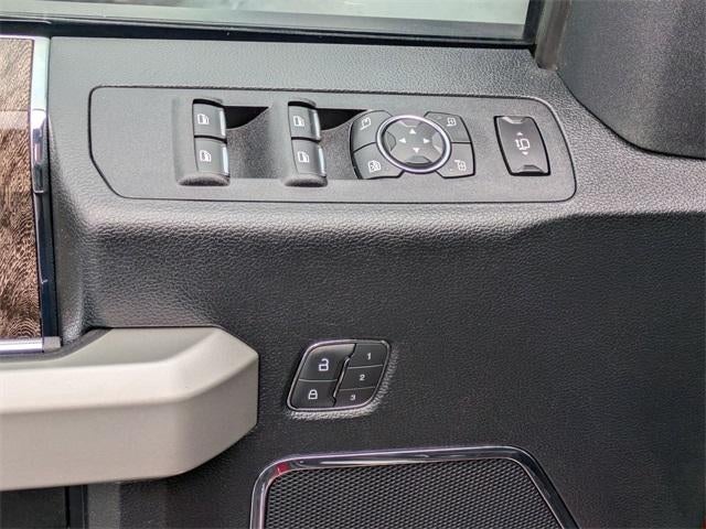 2019 Ford Super Duty F-250 SRW LARIAT 4WD Crew Cab 6.75' Box