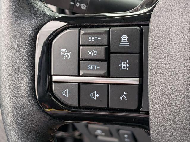 2023 Ford Super Duty F-250 SRW LARIAT 4WD Crew Cab 6.75' Box