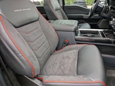 2023 Ford Super Duty F-250 SRW LARIAT 4WD Crew Cab 6.75' Box
