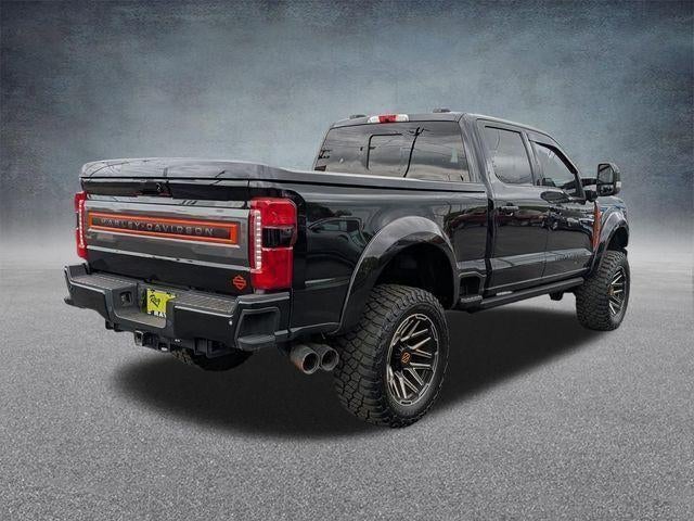 2023 Ford Super Duty F-250 SRW LARIAT 4WD Crew Cab 6.75' Box