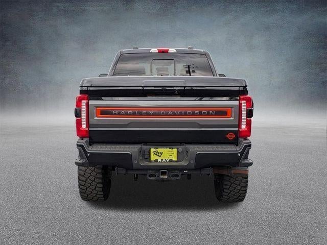 2023 Ford Super Duty F-250 SRW LARIAT 4WD Crew Cab 6.75' Box
