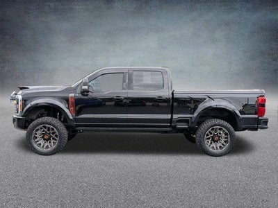 2023 Ford Super Duty F-250 SRW LARIAT 4WD Crew Cab 6.75' Box