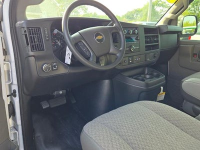 2025 Chevrolet Express Cargo Van 3500 Regular Wheelbase Rear-Wheel Drive