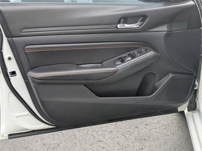 2019 Nissan Altima 2.5 SR Sedan