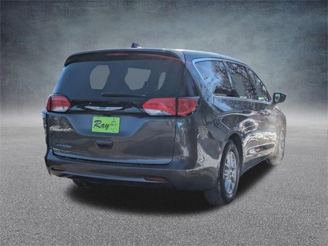 2023 Chrysler Voyager LX FWD