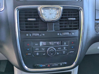 2016 Chrysler Town & Country 4dr Wgn Touring-L