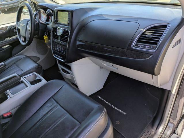 2016 Chrysler Town & Country 4dr Wgn Touring-L