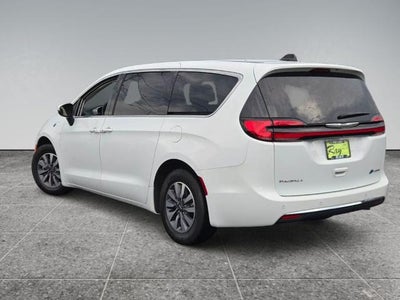 2023 Chrysler Pacifica Hybrid Touring L FWD