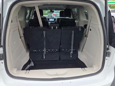 2023 Chrysler Pacifica Hybrid Touring L FWD