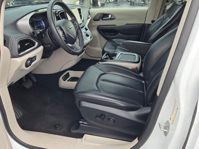 2023 Chrysler Pacifica Hybrid Touring L FWD