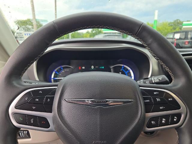 2023 Chrysler Pacifica Hybrid Touring L FWD