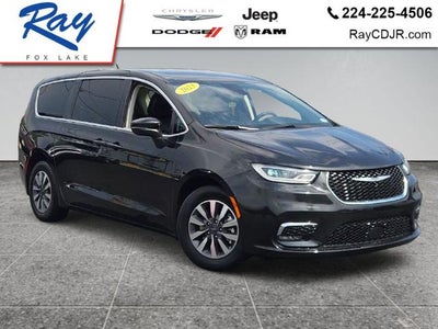 2023 Chrysler Pacifica Hybrid Touring L FWD