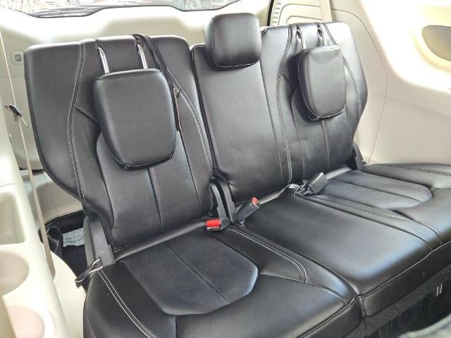 2023 Chrysler Pacifica Hybrid Touring L FWD