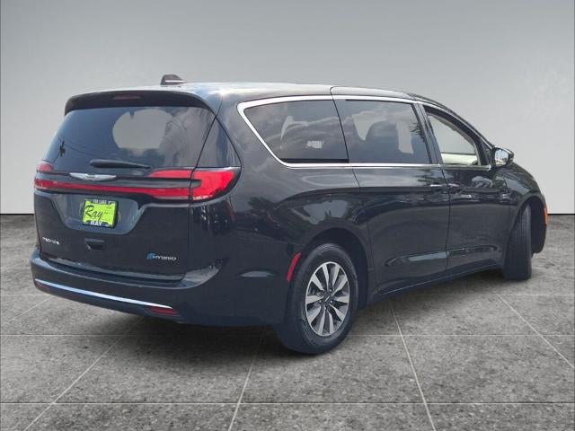 2023 Chrysler Pacifica Hybrid Touring L FWD