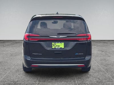 2023 Chrysler Pacifica Hybrid Touring L FWD