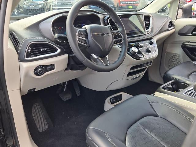 2023 Chrysler Pacifica Hybrid Touring L FWD