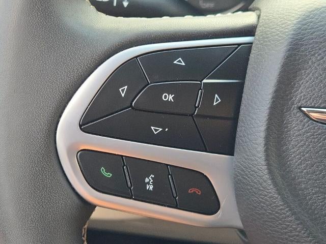 2023 Chrysler Pacifica Hybrid Touring L FWD