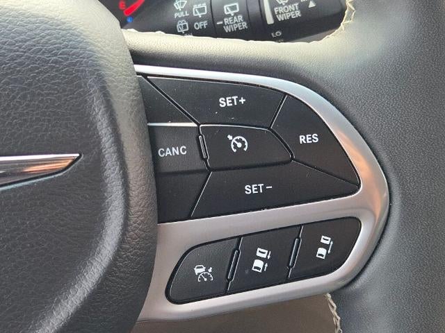 2023 Chrysler Pacifica Hybrid Touring L FWD