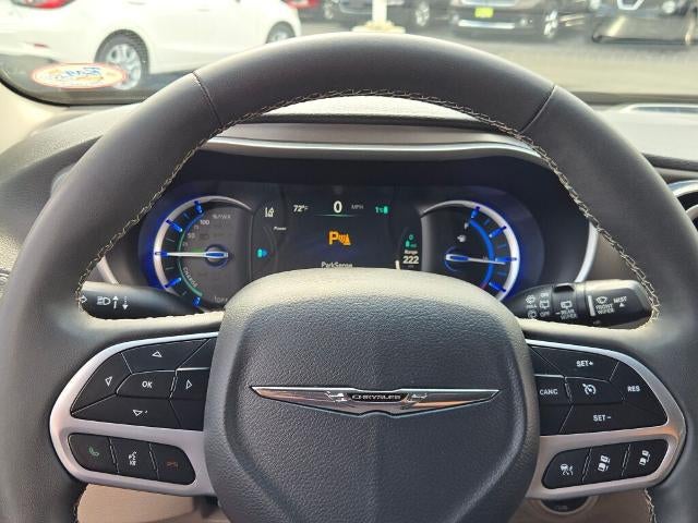2023 Chrysler Pacifica Hybrid Touring L FWD