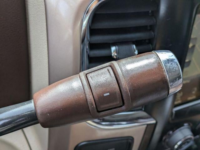 2017 RAM 3500 Laramie Longhorn 4x4 Crew Cab 8' Box