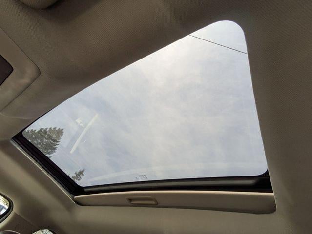 2017 RAM 3500 Laramie Longhorn 4x4 Crew Cab 8' Box