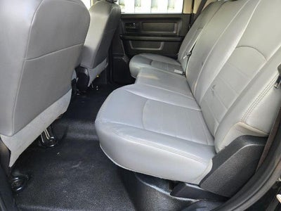2015 RAM 5500 4WD Crew Cab 173" WB 60" CA Tradesman