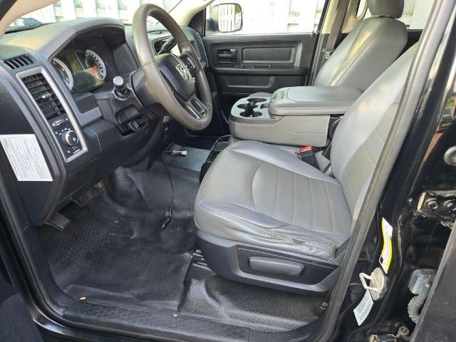 2015 RAM 5500 4WD Crew Cab 173" WB 60" CA Tradesman