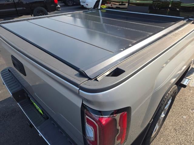 2017 GMC Sierra 1500 Crew Cab Short Box 4-Wheel Drive SLT