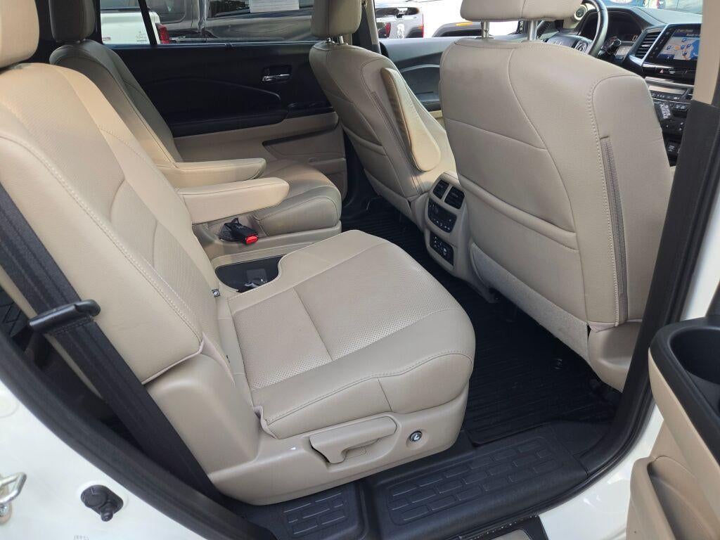 2016 Honda Pilot AWD 4dr Elite with DVD Rear Entertainment System and Navigation