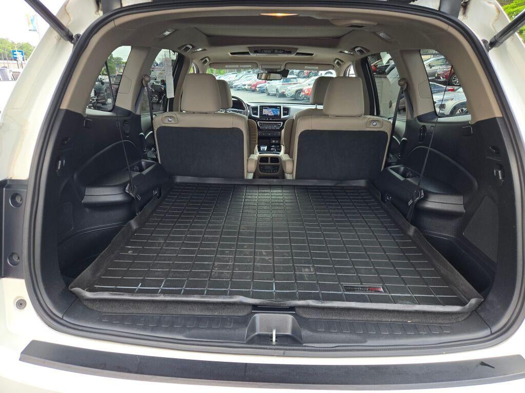 2016 Honda Pilot AWD 4dr Elite with DVD Rear Entertainment System and Navigation
