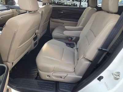 2016 Honda Pilot AWD 4dr Elite with DVD Rear Entertainment System and Navigation