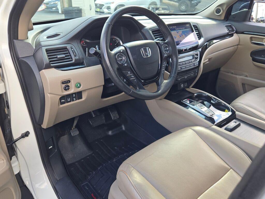 2016 Honda Pilot AWD 4dr Elite with DVD Rear Entertainment System and Navigation