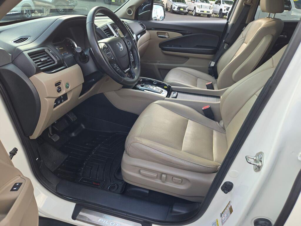 2016 Honda Pilot AWD 4dr Elite with DVD Rear Entertainment System and Navigation