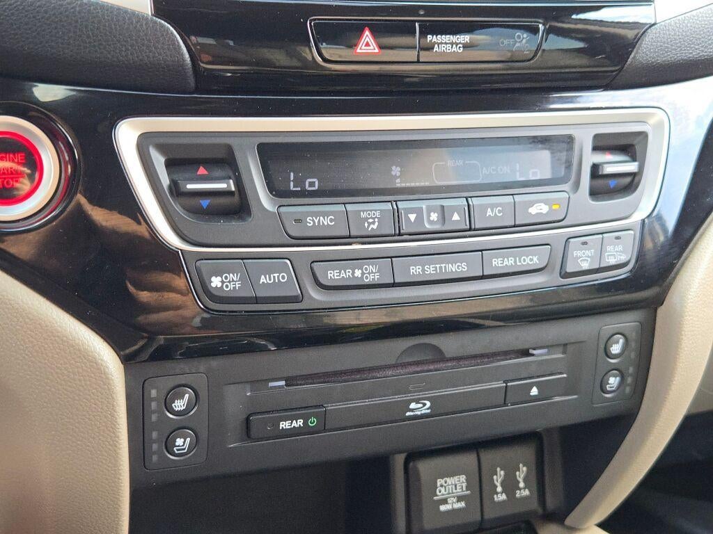 2016 Honda Pilot AWD 4dr Elite with DVD Rear Entertainment System and Navigation