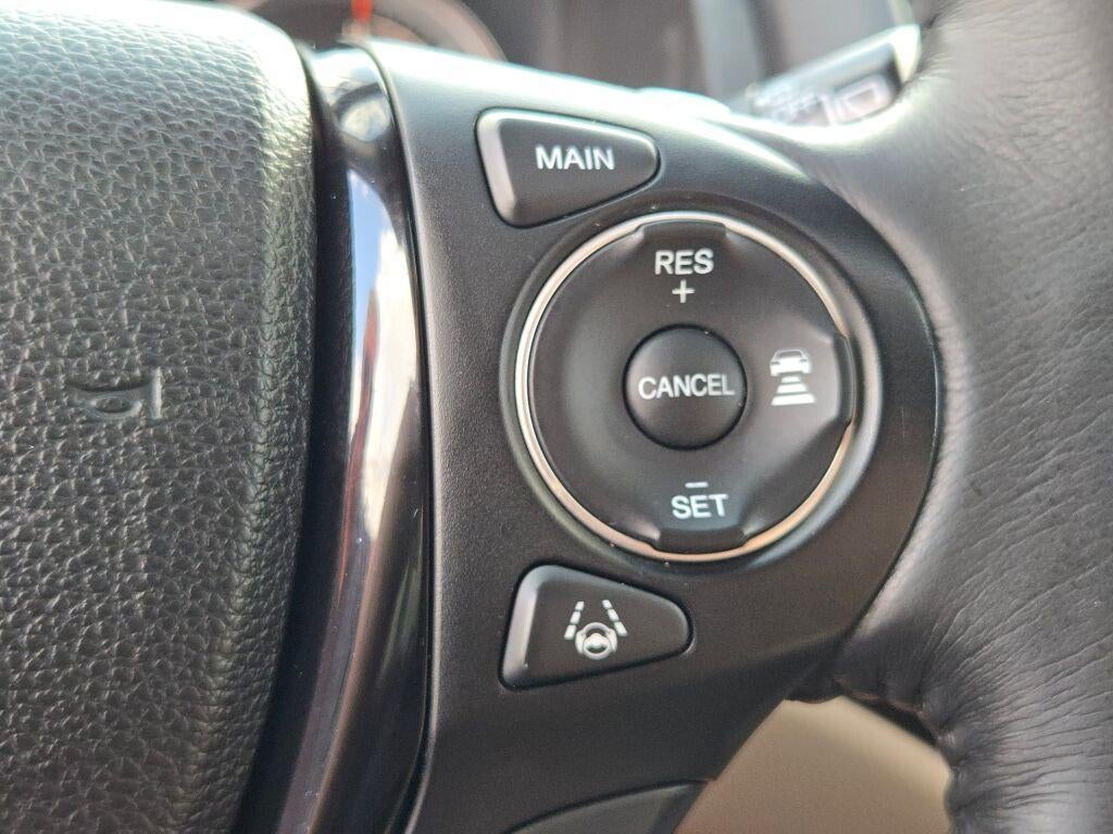 2016 Honda Pilot AWD 4dr Elite with DVD Rear Entertainment System and Navigation