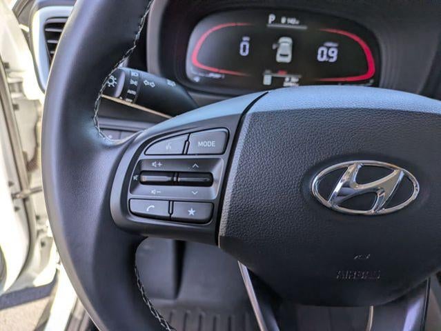 2023 Hyundai VENUE Limited IVT